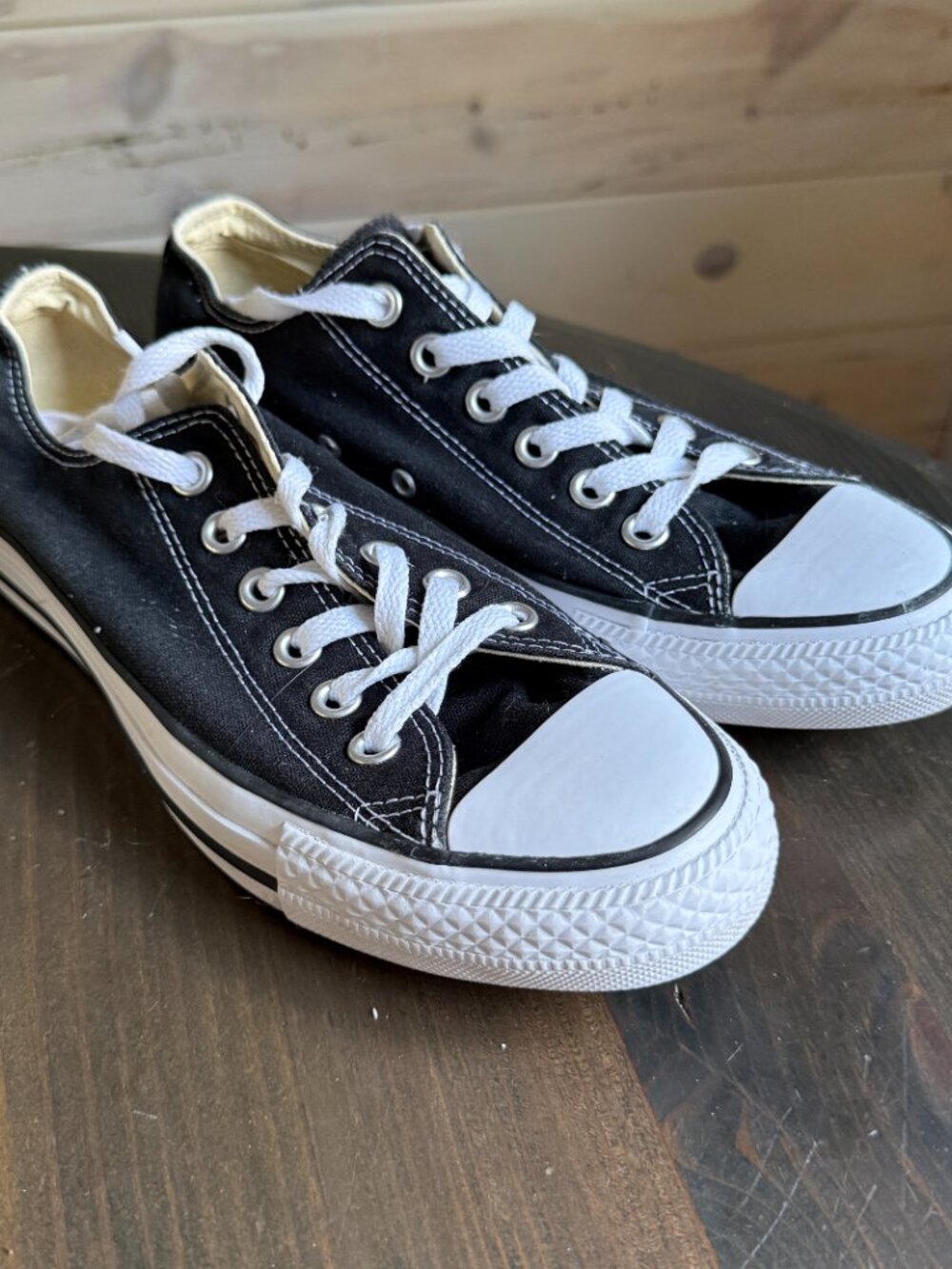 Converse Chuck Taylor All Star Women Size 8 Black White Lace Up Sneakers M9166